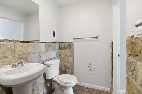 Bath - 8715 E St, Oakland, CA 94621 photo 3 of 3