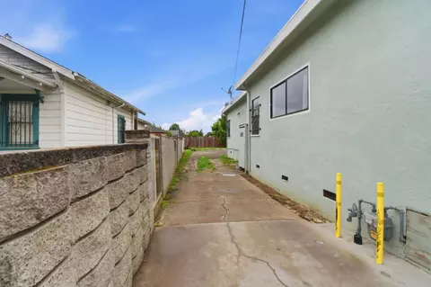 Exterior - 8715 E St, Oakland, CA 94621 photo 7 of 7