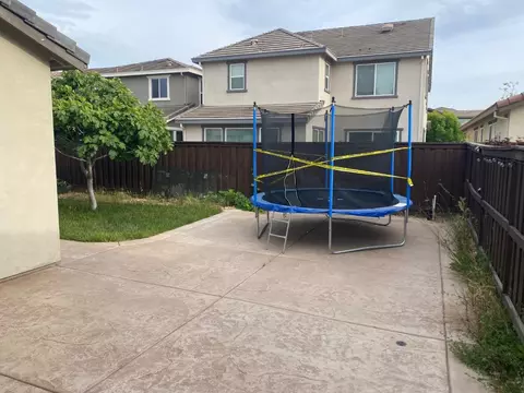 Exterior - 1878 Plumas Dr, Lathrop, CA 95330 photo 4 of 5