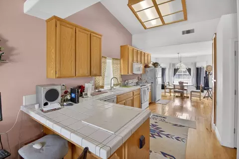 Kitchen - 29146 Santa Cruz Dr, Gustine, CA 95322 photo 2 of 2