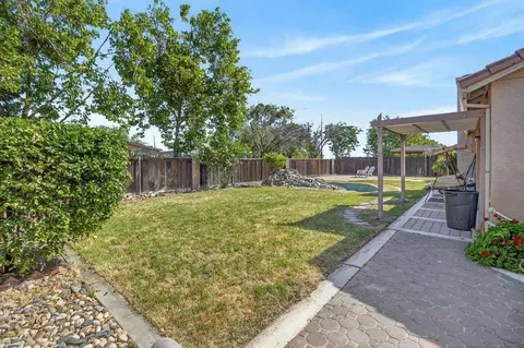 Exterior - 29146 Santa Cruz Dr, Gustine, CA 95322 photo 6 of 14