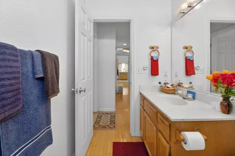 Bath - 29146 Santa Cruz Dr, Gustine, CA 95322 photo 2 of 4