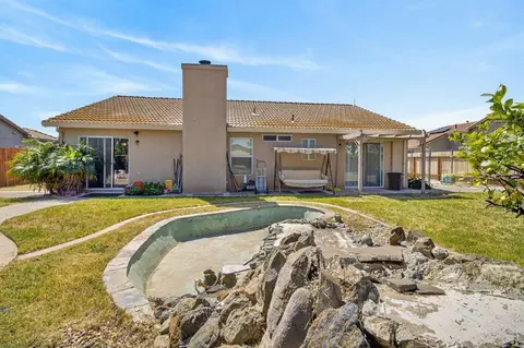 Exterior - 29146 Santa Cruz Dr, Gustine, CA 95322 photo 10 of 14