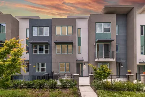 286 Agustin Narvaez St UNIT 3, San Jose, CA 95136