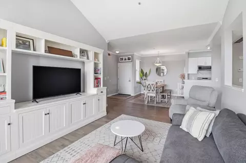 1982 W Bayshore Rd 237, East Palo Alto, CA 94303