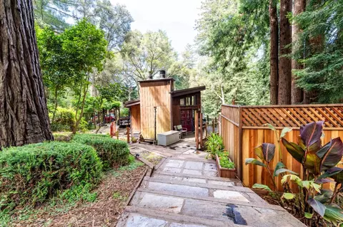 910 Cathedral Dr, Aptos, CA 95003