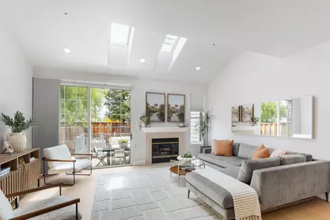 800 E Charleston Rd 9, Palo Alto, CA 94303