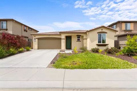 714 Burgundy St, Vacaville, CA 95687