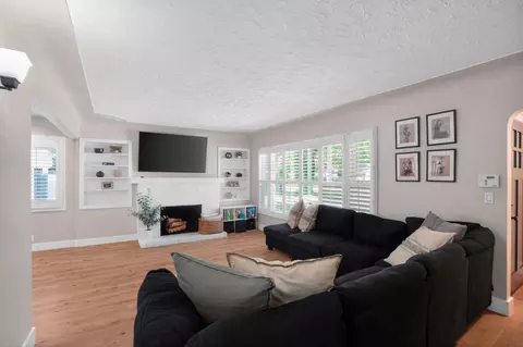 Living - 1212 Sycamore Ave, Modesto, CA 95350 photo 3 of 3