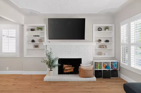 Living - 1212 Sycamore Ave, Modesto, CA 95350 photo 1 of 3