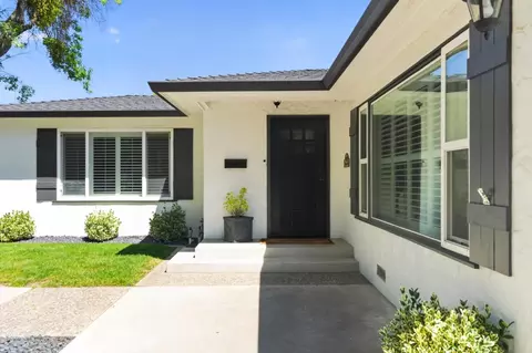 Exterior - 1212 Sycamore Ave, Modesto, CA 95350 photo 2 of 13