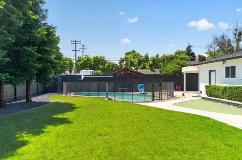 Exterior - 1212 Sycamore Ave, Modesto, CA 95350 photo 10 of 13
