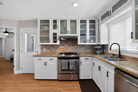Kitchen - 1212 Sycamore Ave, Modesto, CA 95350 photo 2 of 3
