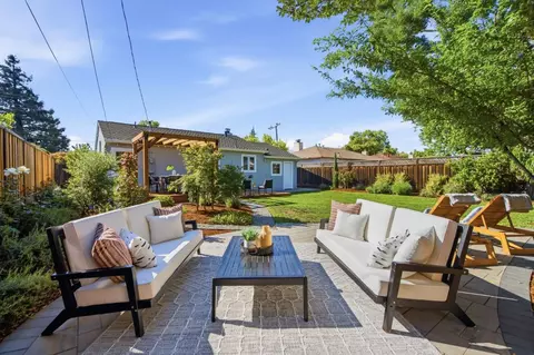 916 5th Ave, Redwood City, CA 94063