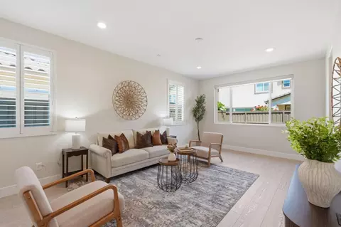 Living - 4616 Ian Ln, Tracy, CA 95377 photo 2 of 2