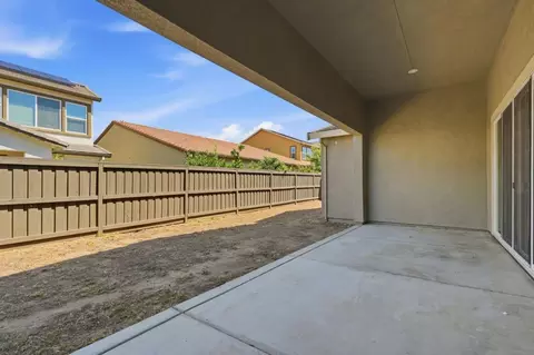 Exterior - 4616 Ian Ln, Tracy, CA 95377 photo 5 of 7