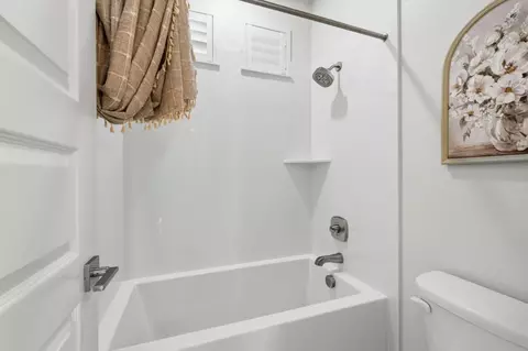 Bath - 4616 Ian Ln, Tracy, CA 95377 photo 9 of 9