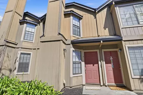 241 Gibson Dr F, Hollister, CA 95023