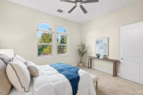 Bedroom - 2065 San Luis Ave, Mountain View, CA 94043 photo 3 of 7