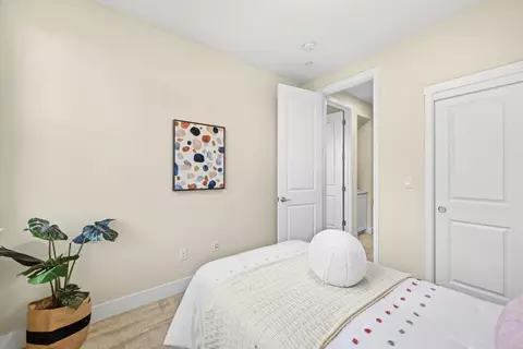 Bedroom - 2065 San Luis Ave, Mountain View, CA 94043 photo 5 of 7