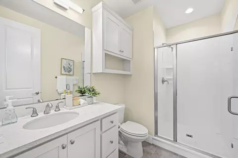 Bath - 2065 San Luis Ave, Mountain View, CA 94043 photo 3 of 4