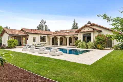 338 Verano Dr, Los Altos, CA 94022