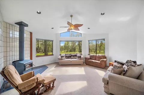 Living - 19862 Paso Robles Ave, Redding, CA 96003 photo 2 of 6