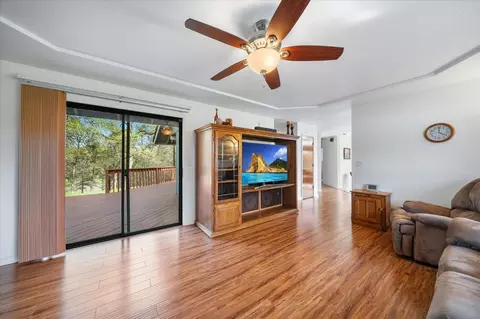 Living - 19862 Paso Robles Ave, Redding, CA 96003 photo 3 of 6