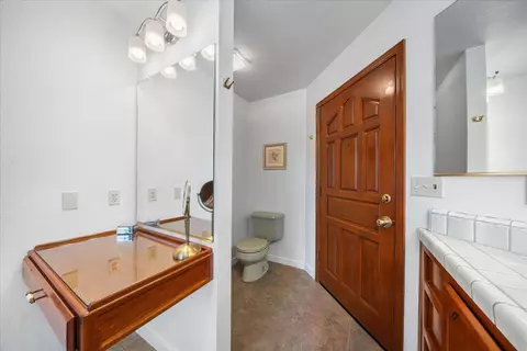 Bath - 19862 Paso Robles Ave, Redding, CA 96003 photo 4 of 4