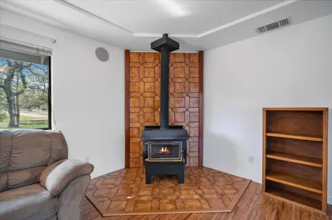 Living - 19862 Paso Robles Ave, Redding, CA 96003 photo 6 of 6