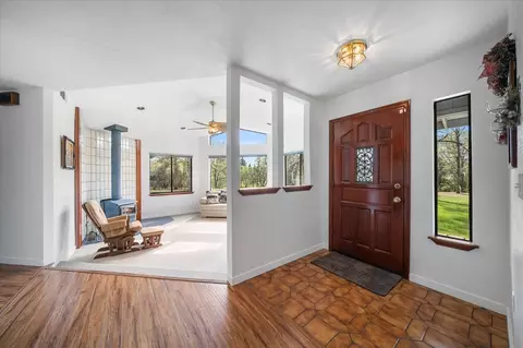 Entry Way - 19862 Paso Robles Ave, Redding, CA 96003 photo 1 of 1