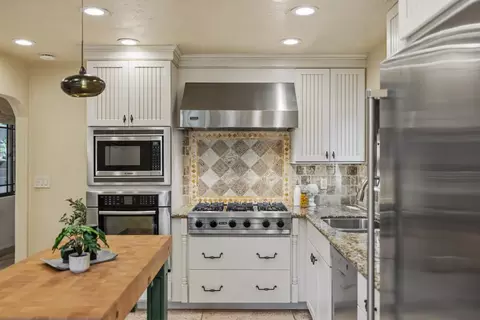 Kitchen - 0 SW Santa Rita 4 Sw Of Ocean St, Carmel, CA 93923 photo 3 of 3