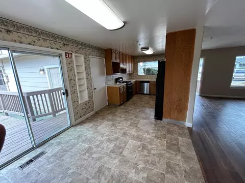 Kitchen - 14 Madonna Dr, Salinas, CA 93906 photo 1 of 2