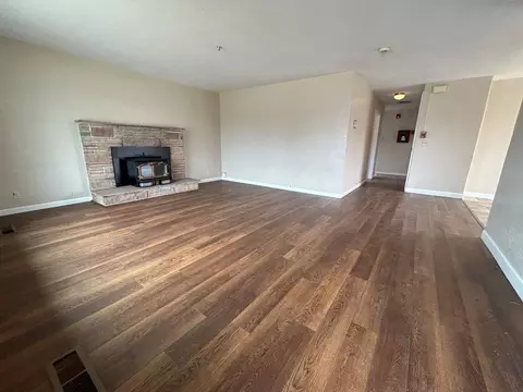 Living - 14 Madonna Dr, Salinas, CA 93906 photo 2 of 4
