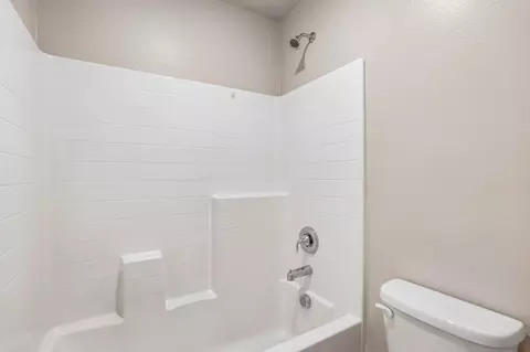 Bath - 3762 Samuelson, Sacramento, CA 95834 photo 2 of 5