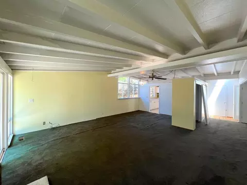 Living - 183 Thompson Sq, Mountain View, CA 94043 photo 3 of 6