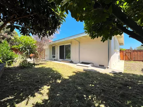 Exterior - 183 Thompson Sq, Mountain View, CA 94043 photo 3 of 11