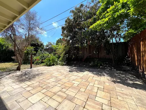 Exterior - 183 Thompson Sq, Mountain View, CA 94043 photo 9 of 11