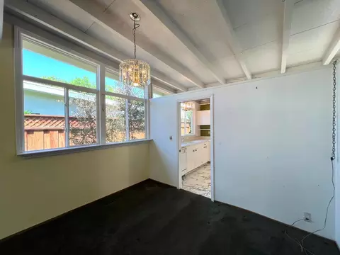 Dining - 183 Thompson Sq, Mountain View, CA 94043 photo 1 of 1
