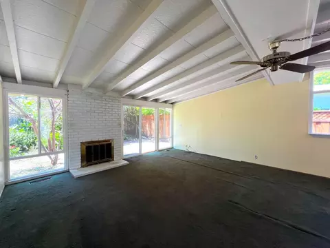 Living - 183 Thompson Sq, Mountain View, CA 94043 photo 1 of 6