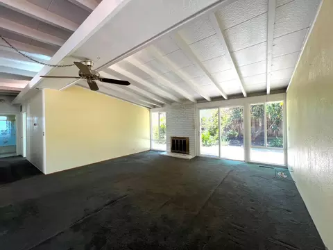 Living - 183 Thompson Sq, Mountain View, CA 94043 photo 5 of 6