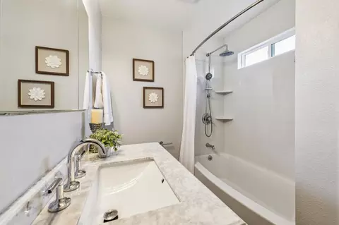 Bath - 6467 Mirabeau Dr, Newark, CA 94560 photo 4 of 4