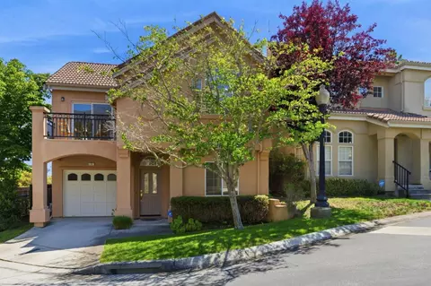 1 Arroyo View Cir, Belmont, CA 94002