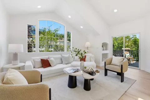 1 Arroyo View Cir, Belmont, CA 94002