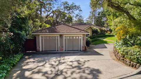 50 Oakcrest Ct, Napa, CA 94558
