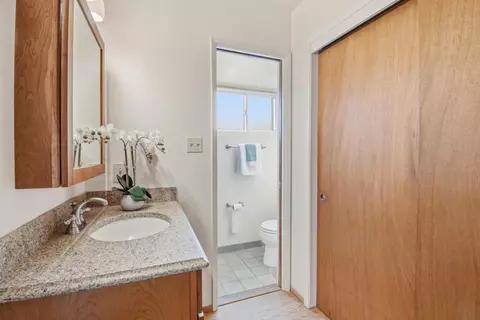 Bath - 416 Camden Rd, Alameda, CA 94501 photo 1 of 5