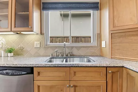 Kitchen - 416 Camden Rd, Alameda, CA 94501 photo 2 of 4