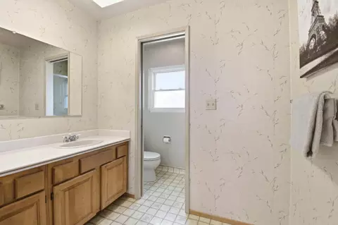 Bath - 416 Camden Rd, Alameda, CA 94501 photo 4 of 5