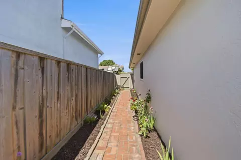 Exterior - 416 Camden Rd, Alameda, CA 94501 photo 8 of 8