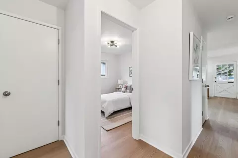Entry Way - 898 Standish Rd, Pacifica, CA 94044 photo 4 of 5